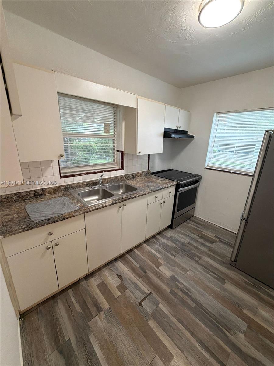 CRESTWOOD - Residential Lease