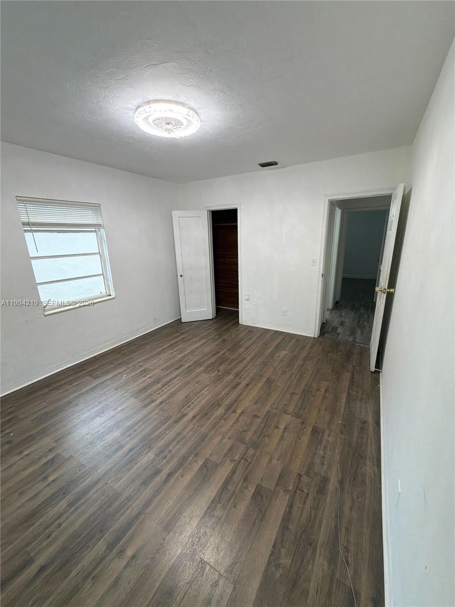 CRESTWOOD - Residential Lease