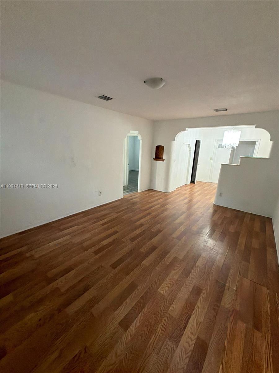 CRESTWOOD - Residential Lease