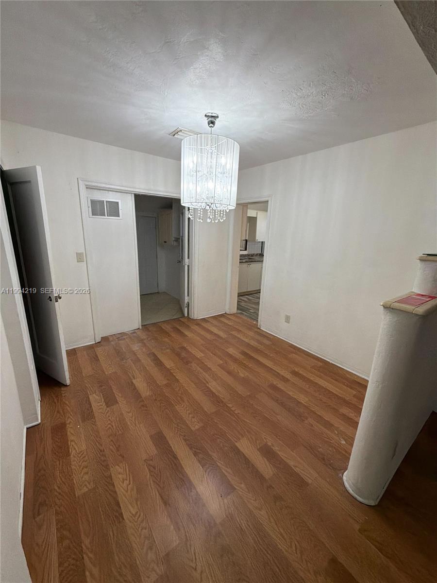 CRESTWOOD - Residential Lease