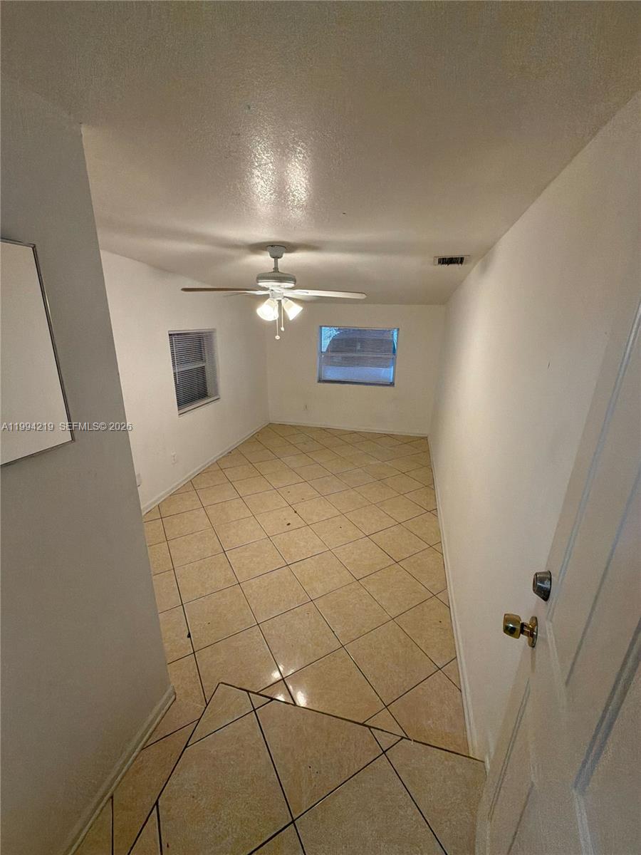 CRESTWOOD - Residential Lease