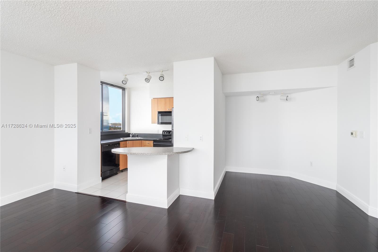 THE WAVERLY AT SOUTH BEAC - Residential