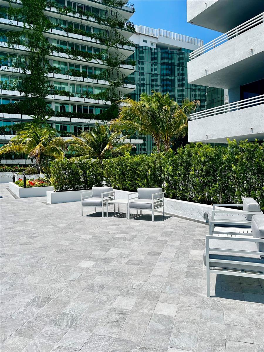 THE WAVERLY AT SOUTH BEAC - Residential