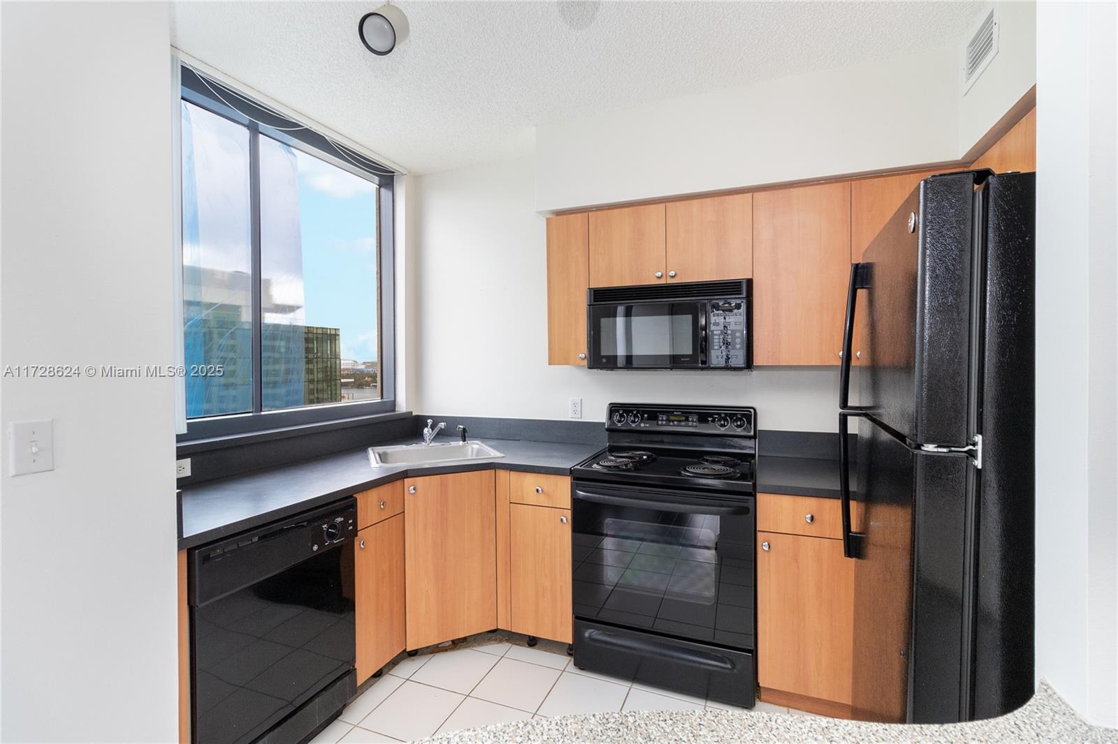 THE WAVERLY AT SOUTH BEAC - Residential