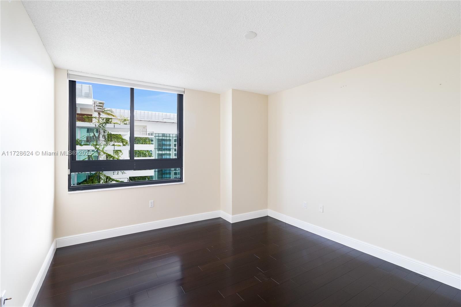 THE WAVERLY AT SOUTH BEAC - Residential