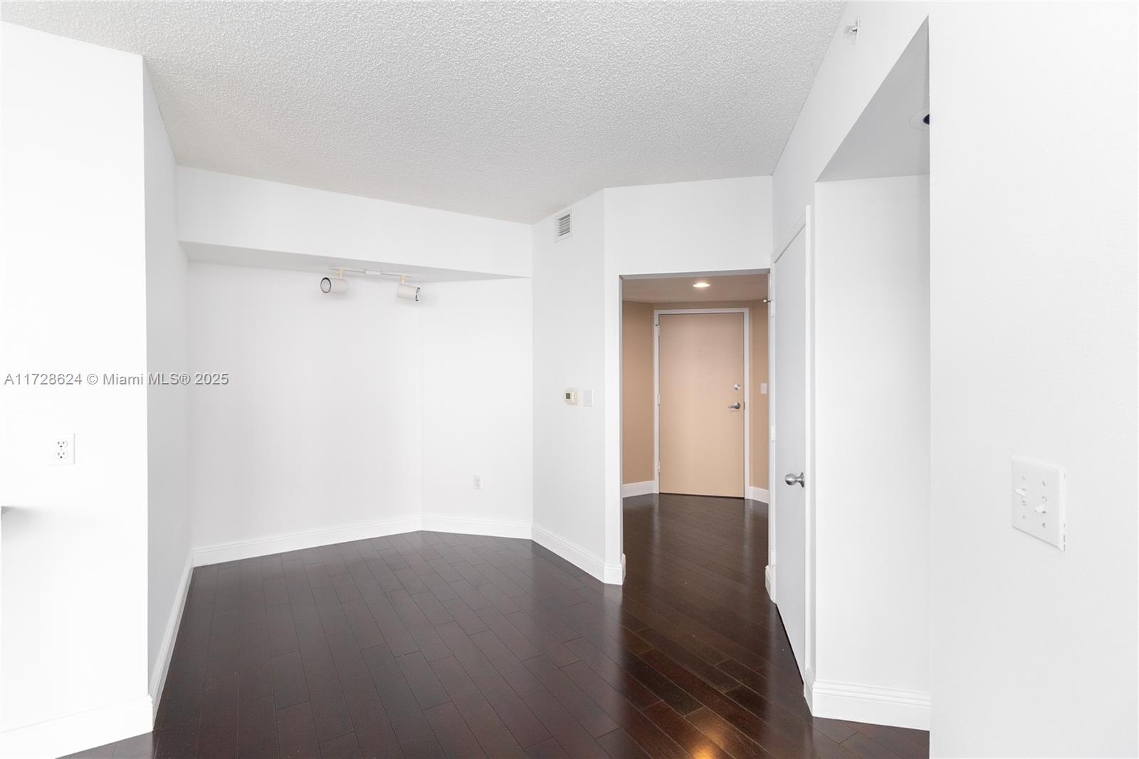 THE WAVERLY AT SOUTH BEAC - Residential