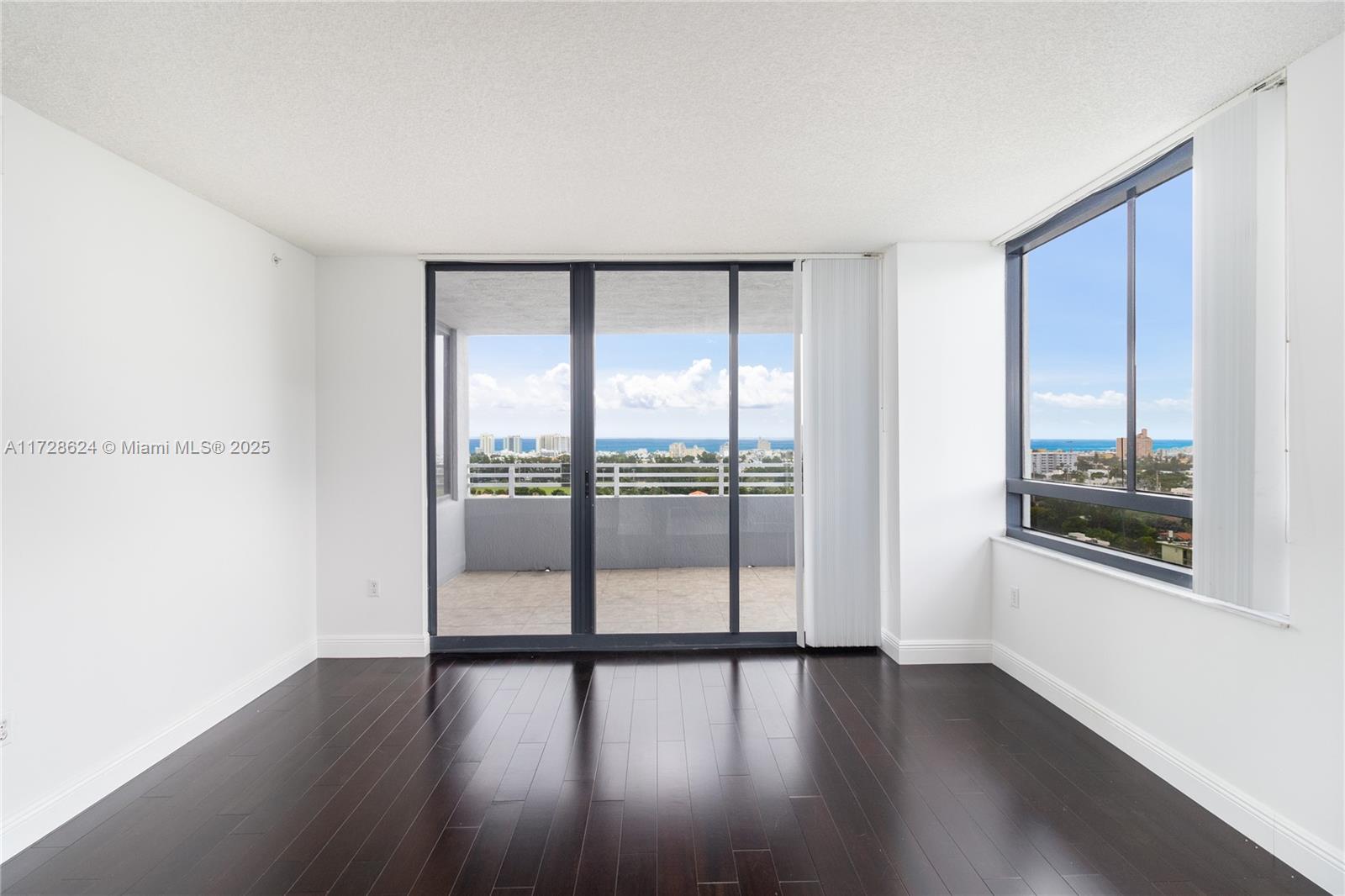 THE WAVERLY AT SOUTH BEAC - Residential