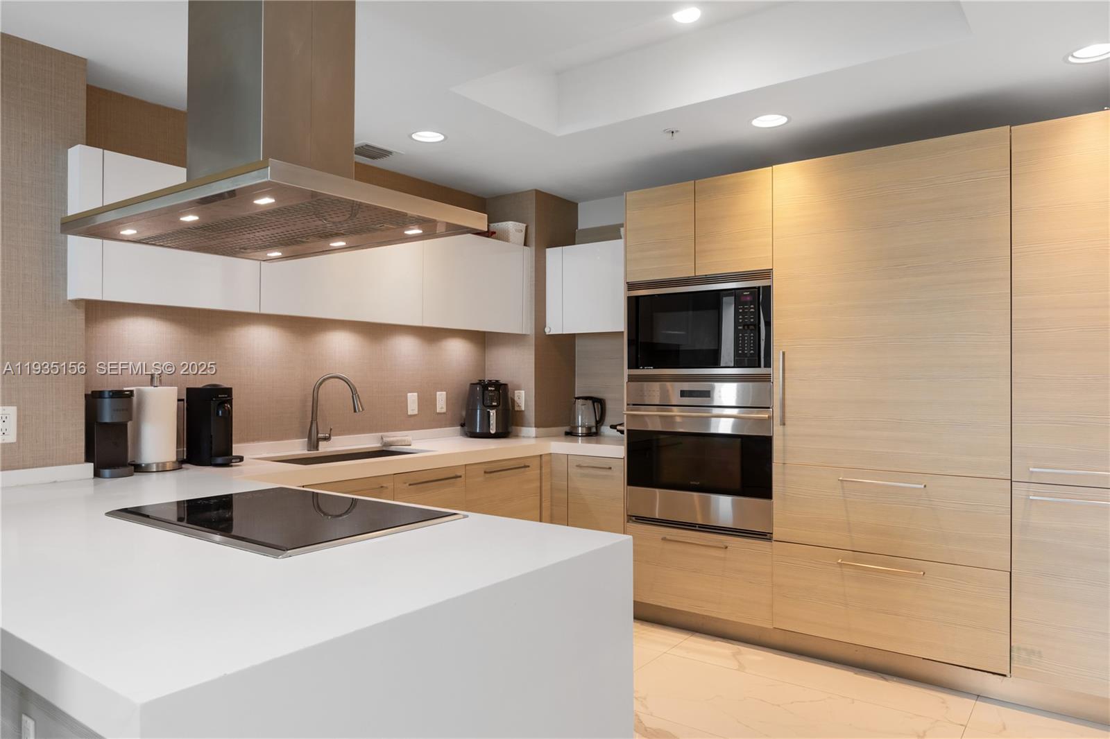 MARINA PALMS RESIDENCES N - Residential