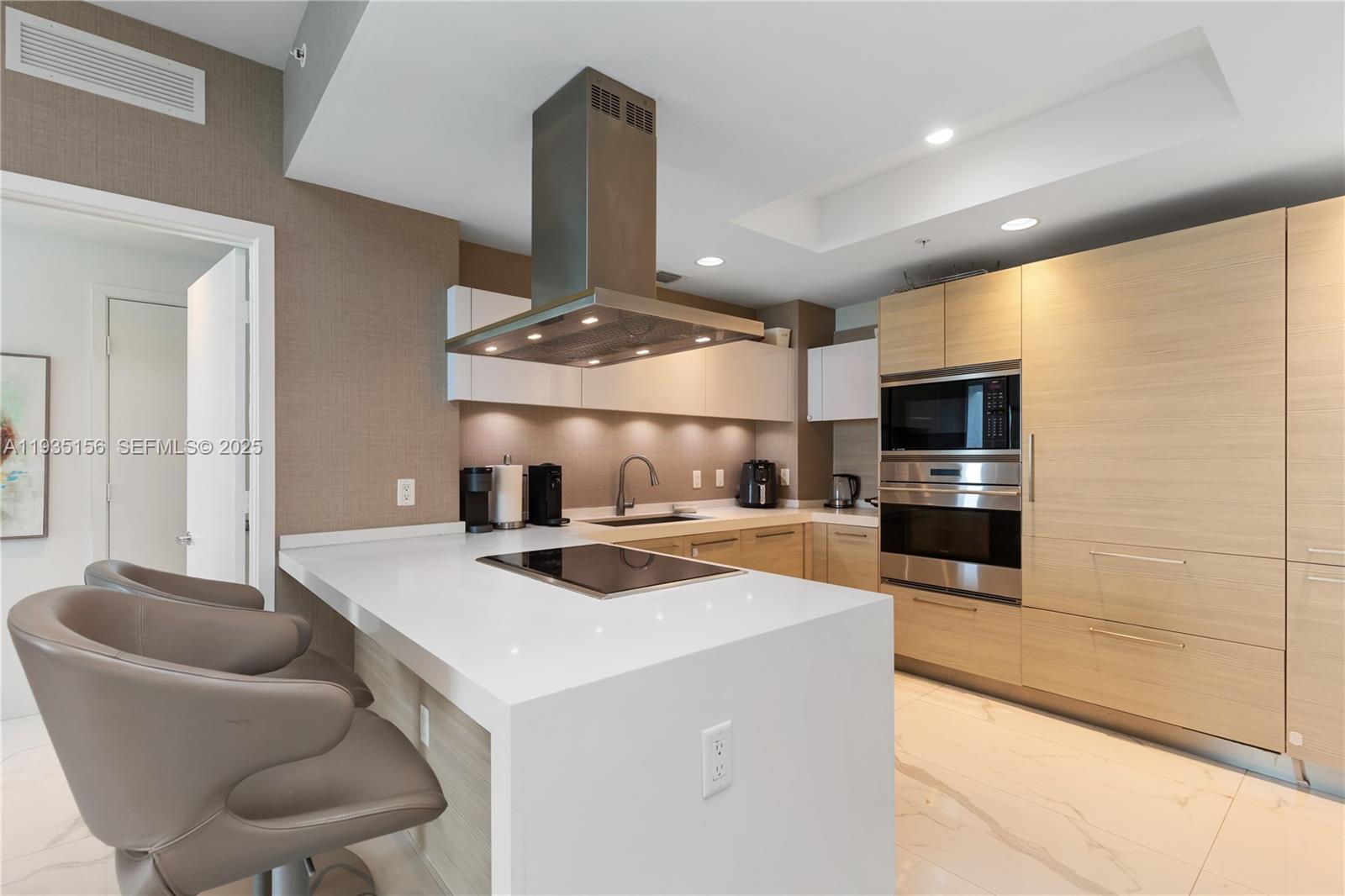 MARINA PALMS RESIDENCES N - Residential