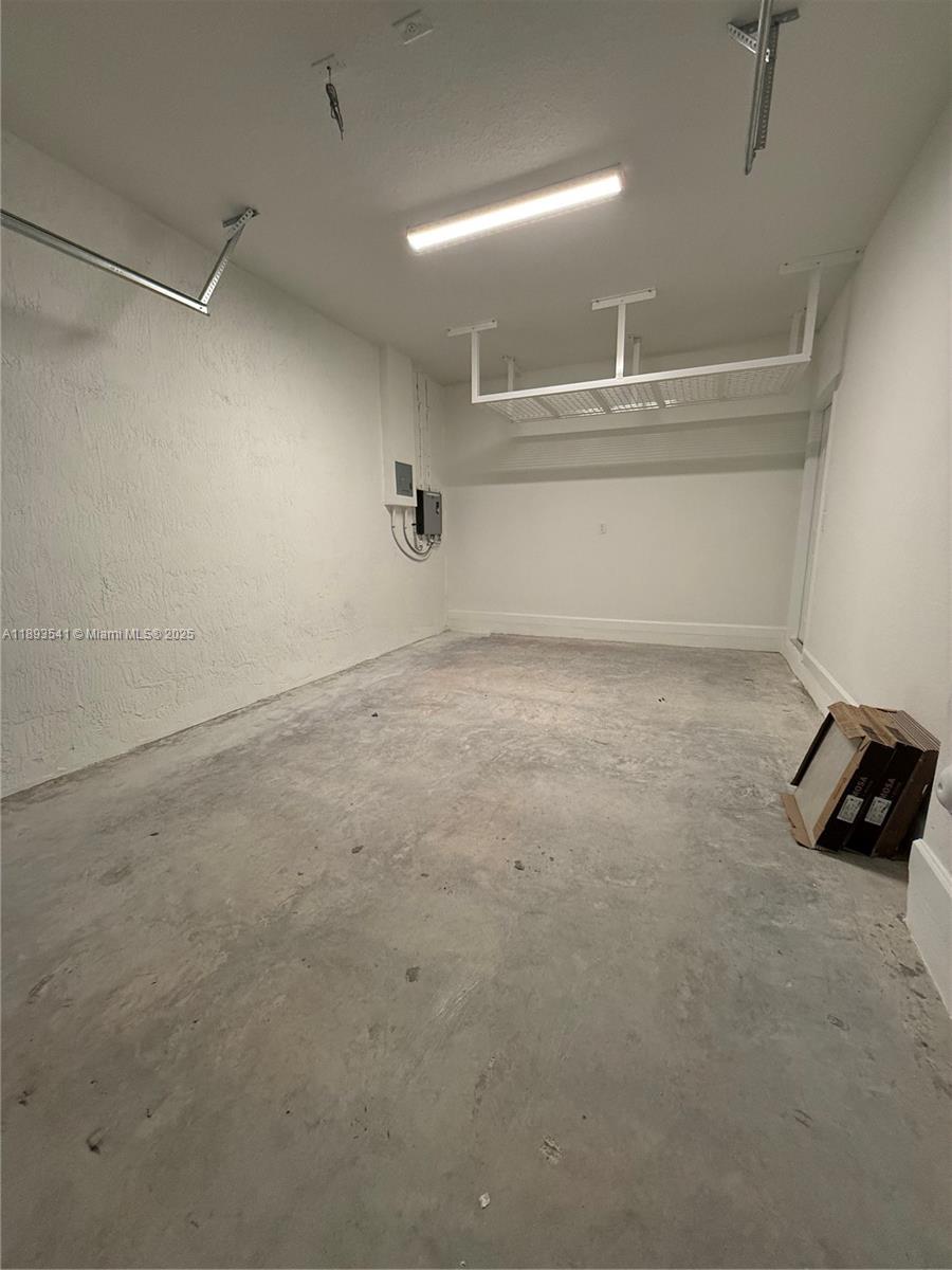 TERRA SOL - Residential Lease