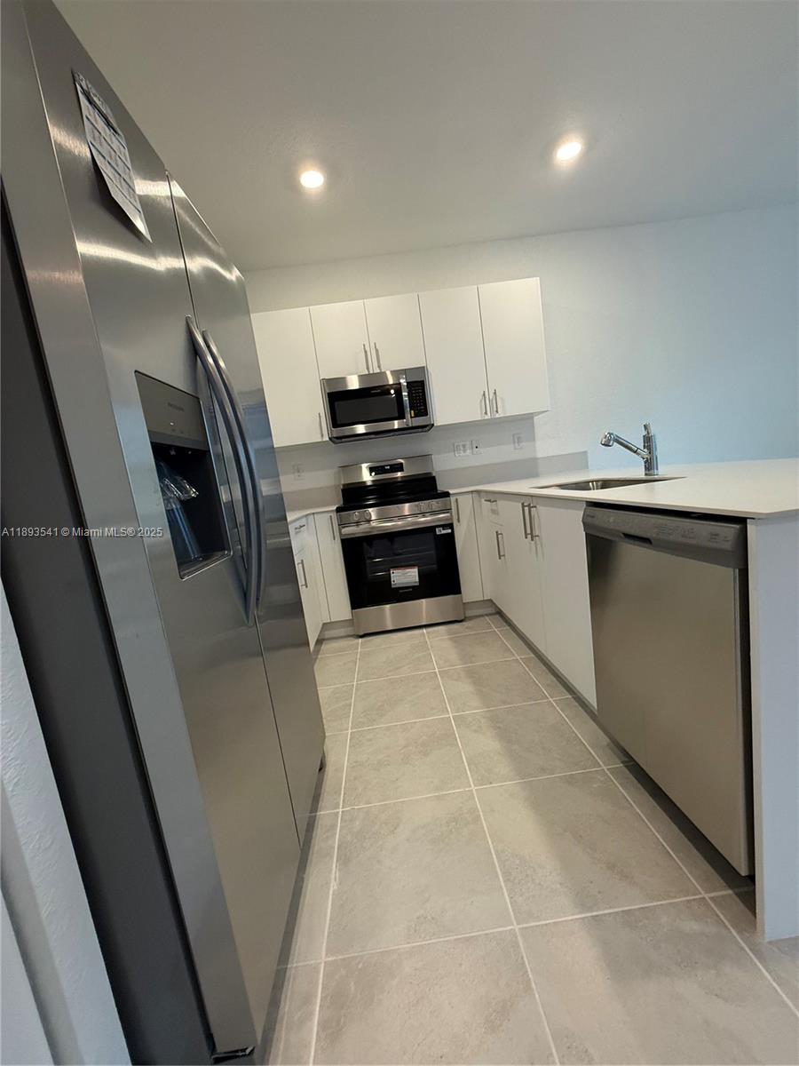 TERRA SOL - Residential Lease