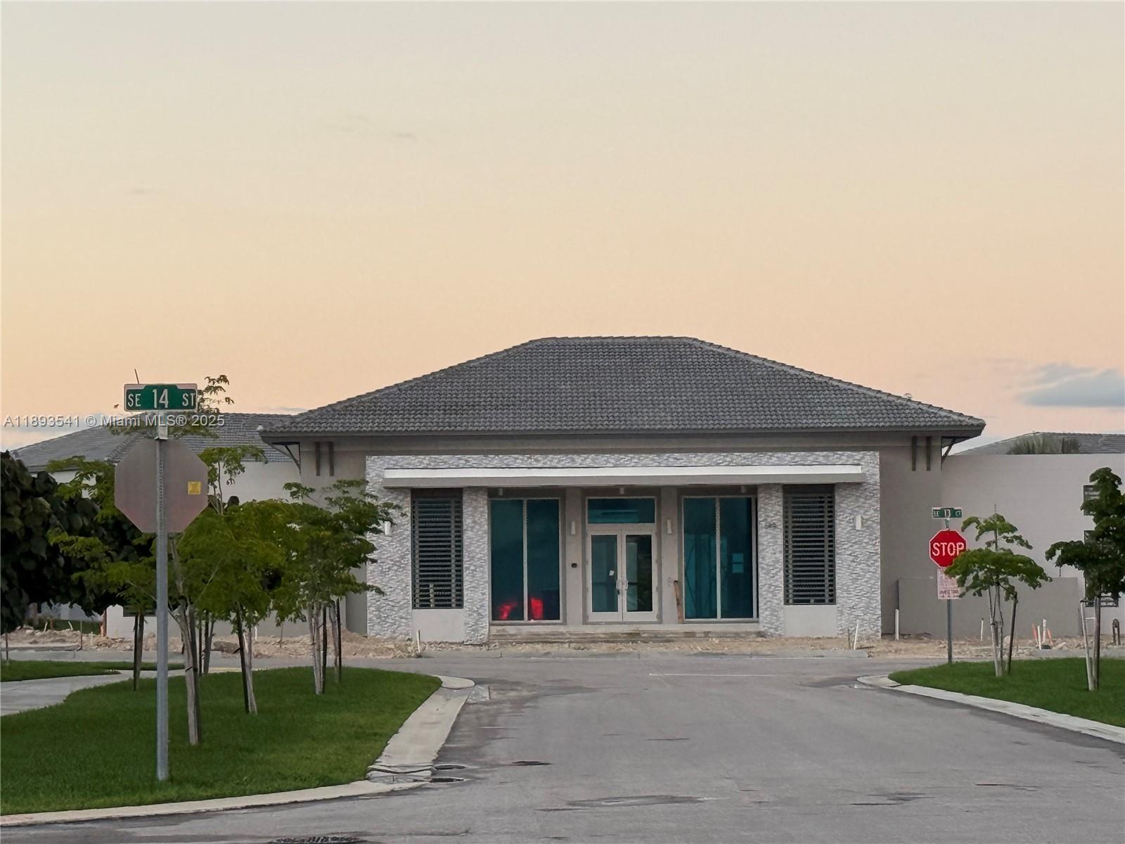 TERRA SOL - Residential Lease