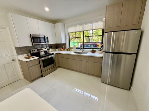 733 Michigan Ave 9 Miami Beach FL 33139