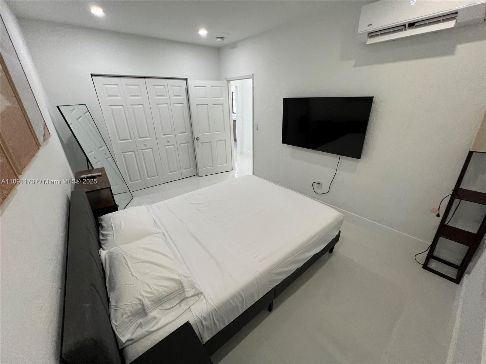 OCEAN BEACH ADDN NO 3 - Residential Lease