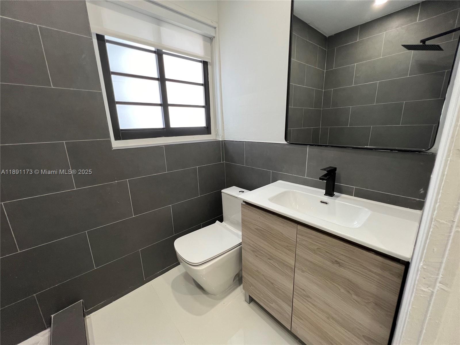 OCEAN BEACH ADDN NO 3 - Residential Lease