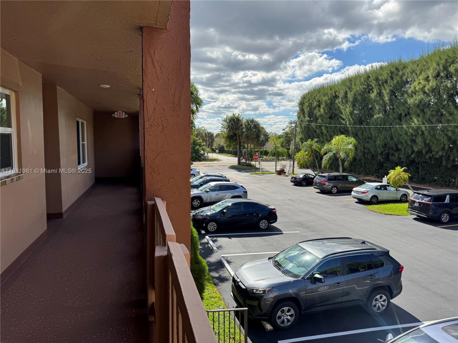 SUNRISE LAKES 150 CONDO - Residential