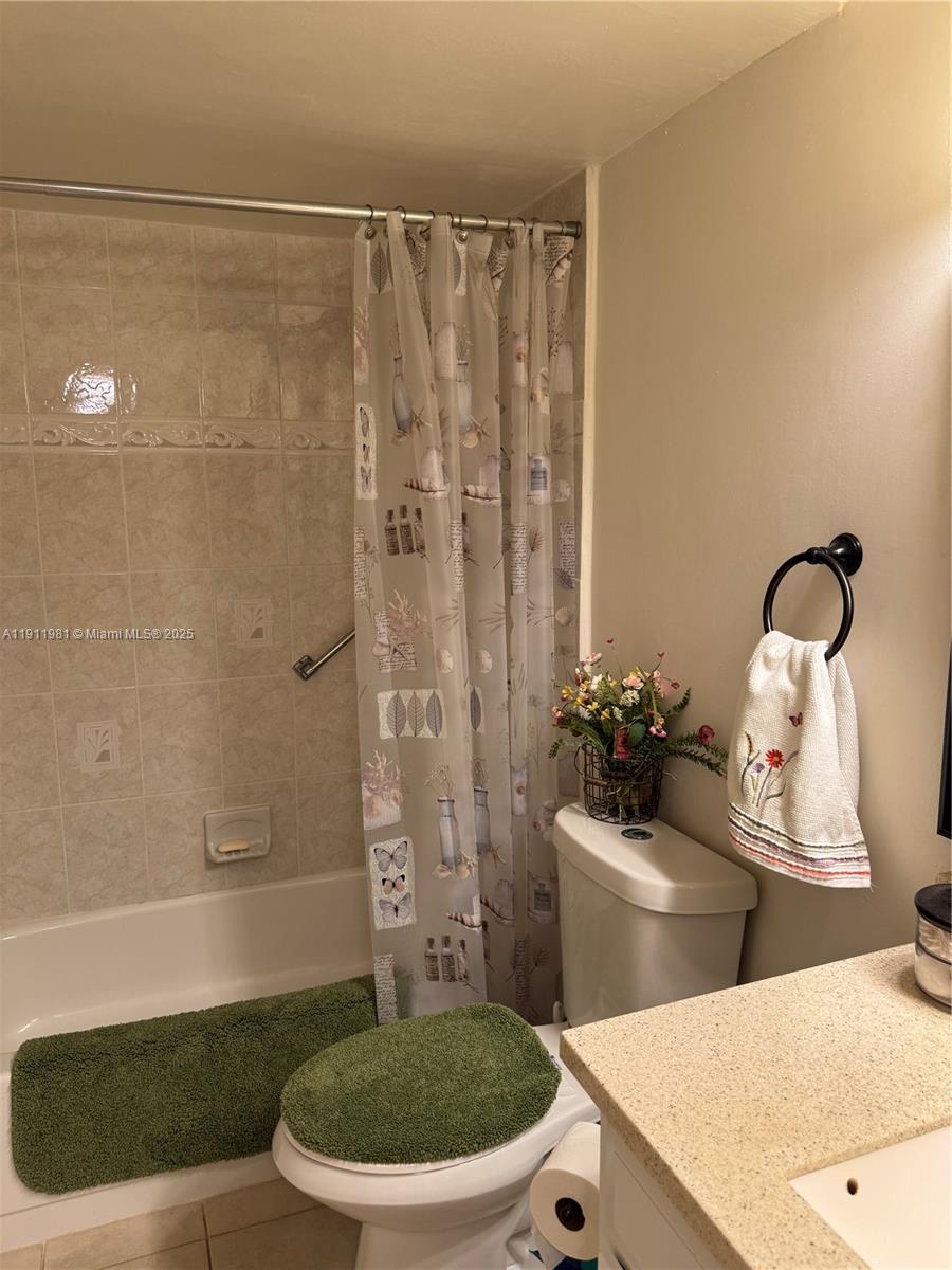 SUNRISE LAKES 150 CONDO - Residential