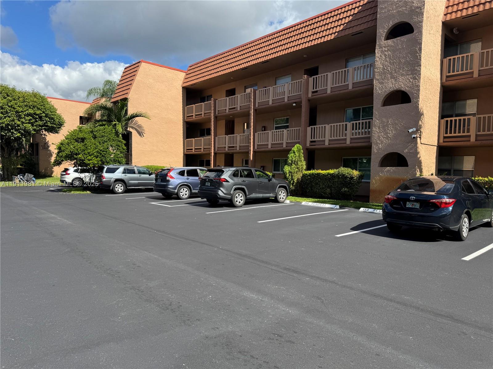 SUNRISE LAKES 150 CONDO - Residential