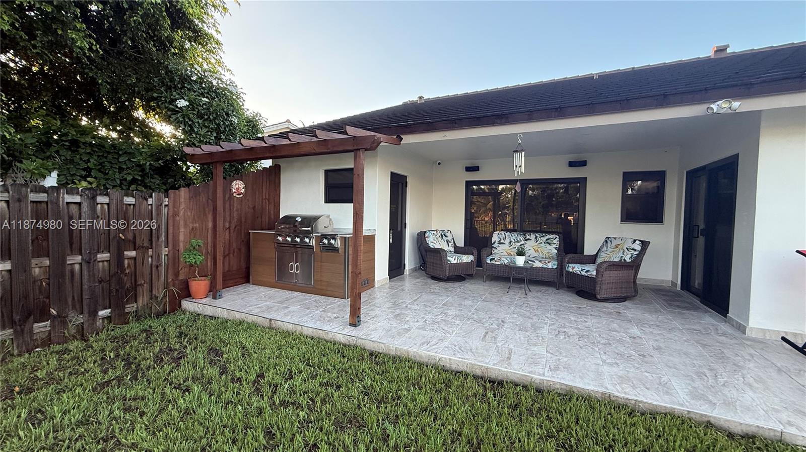 VENEZIA HOMES ESTATES IST - Residential