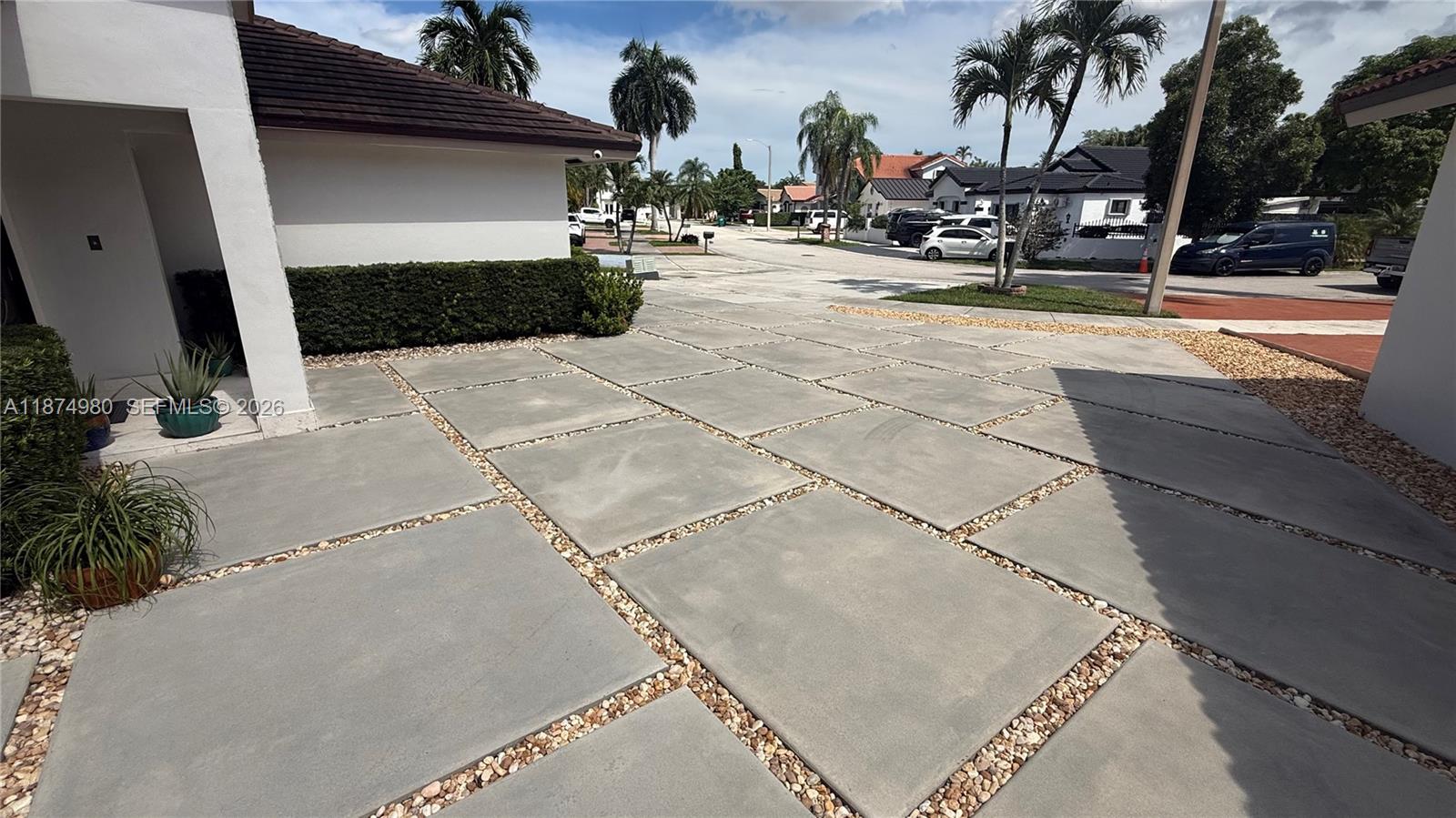 VENEZIA HOMES ESTATES IST - Residential