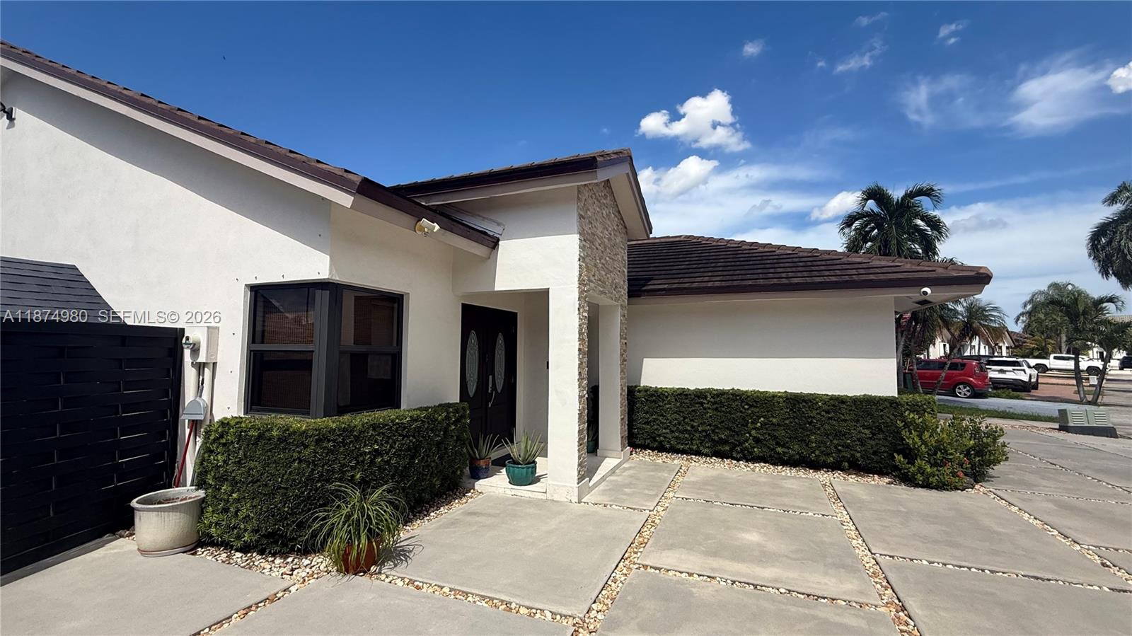 VENEZIA HOMES ESTATES IST - Residential