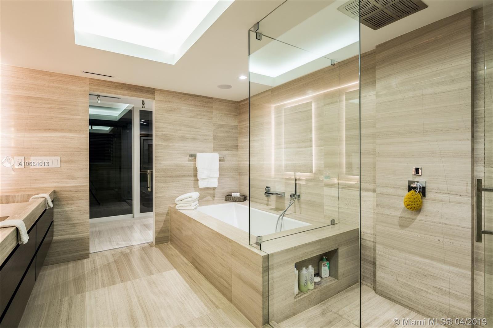 NORMANDY GOLF COURSE - Residential