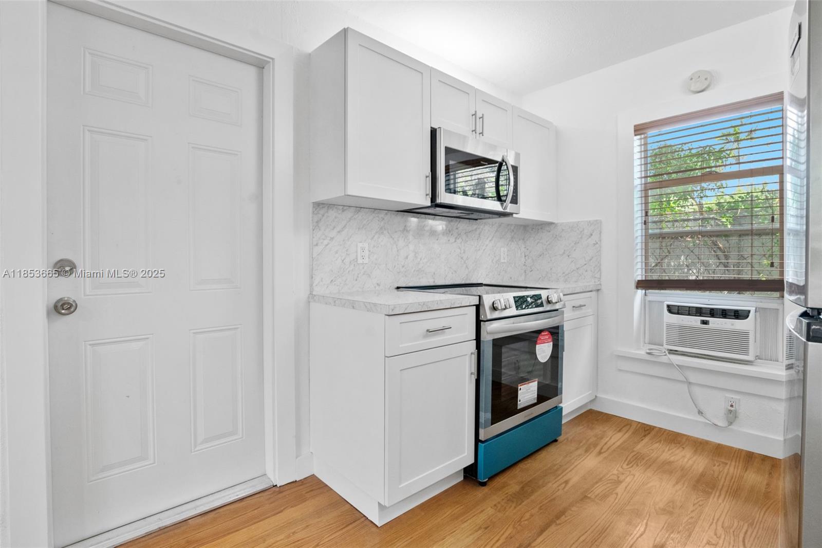 1721 SW 21st Ter 1719