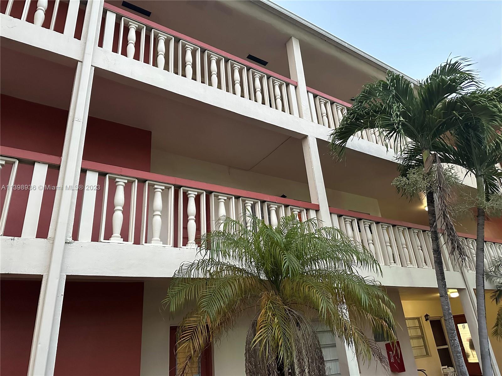 Charming 2 BR 1BD, First floor condo overlooking a lake water view. The property features stainless steel appliances. Porcelain tile throughout the whole unit. Freshly painted. Excellent location, close to major highways. Fast Approval. Ready to show!