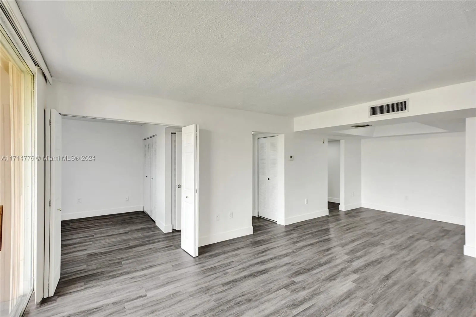 Miami, Florida 33176, United States, 2 Bedrooms Bedrooms, ,2 BathroomsBathrooms,Residential,Pending,23845