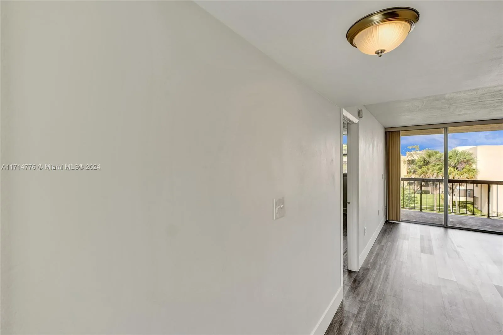 Miami, Florida 33176, United States, 2 Bedrooms Bedrooms, ,2 BathroomsBathrooms,Residential,Pending,23845