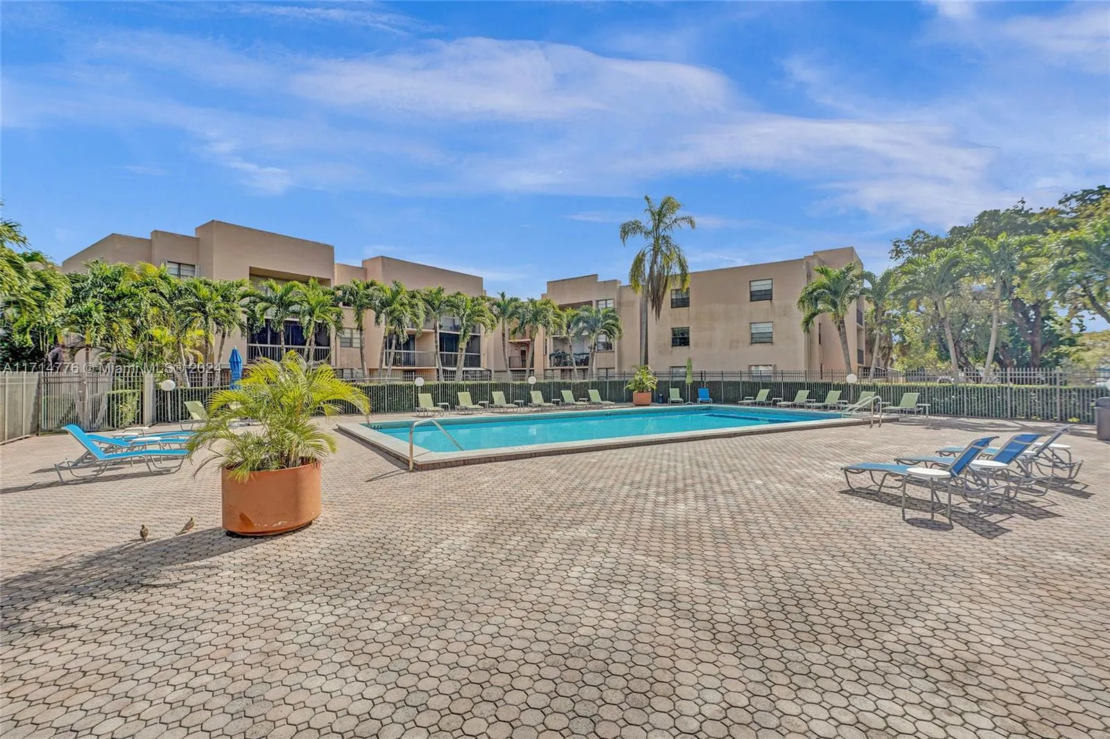 Miami, Florida 33176, United States, 2 Bedrooms Bedrooms, ,2 BathroomsBathrooms,Residential,Pending,23845