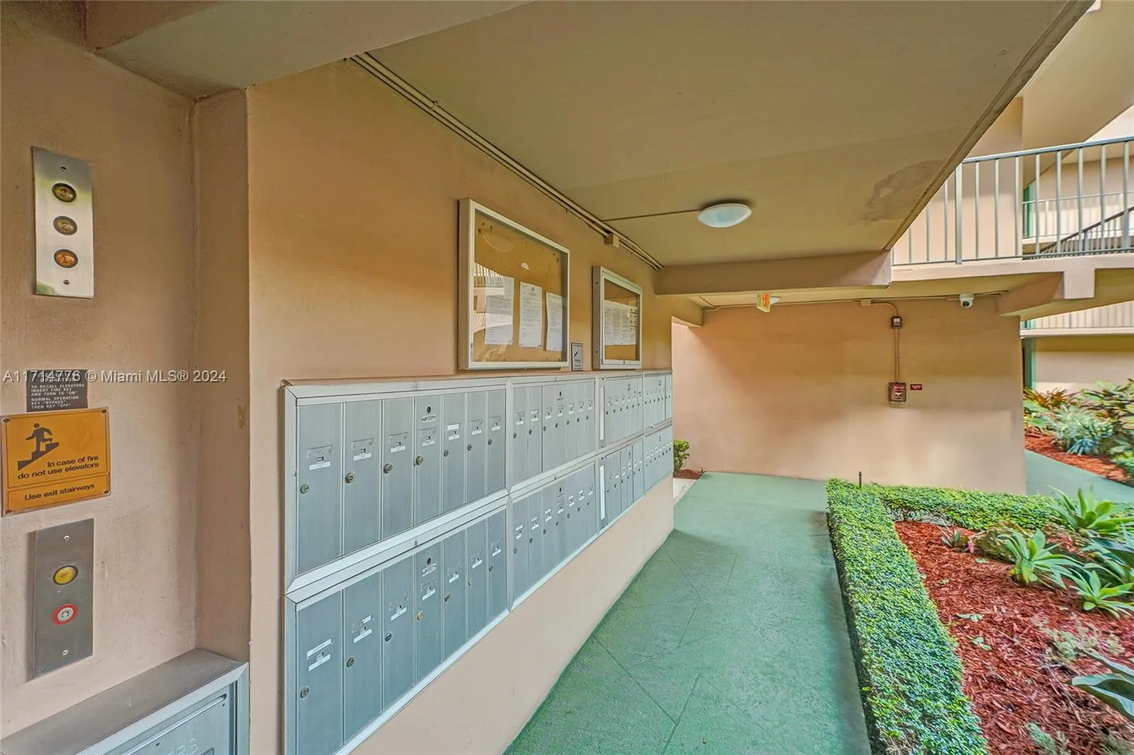 Miami, Florida 33176, United States, 2 Bedrooms Bedrooms, ,2 BathroomsBathrooms,Residential,Pending,23845