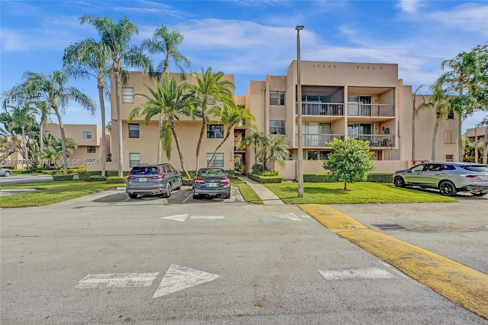 Miami, Florida 33176, United States, 2 Bedrooms Bedrooms, ,2 BathroomsBathrooms,Residential,Pending,23845