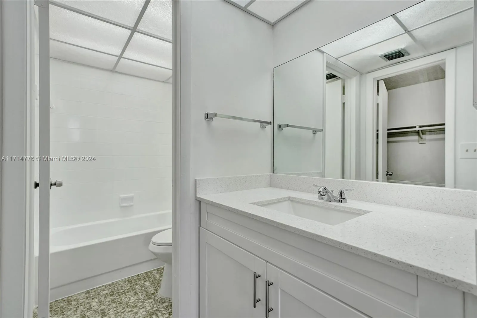 Miami, Florida 33176, United States, 2 Bedrooms Bedrooms, ,2 BathroomsBathrooms,Residential,Pending,23845