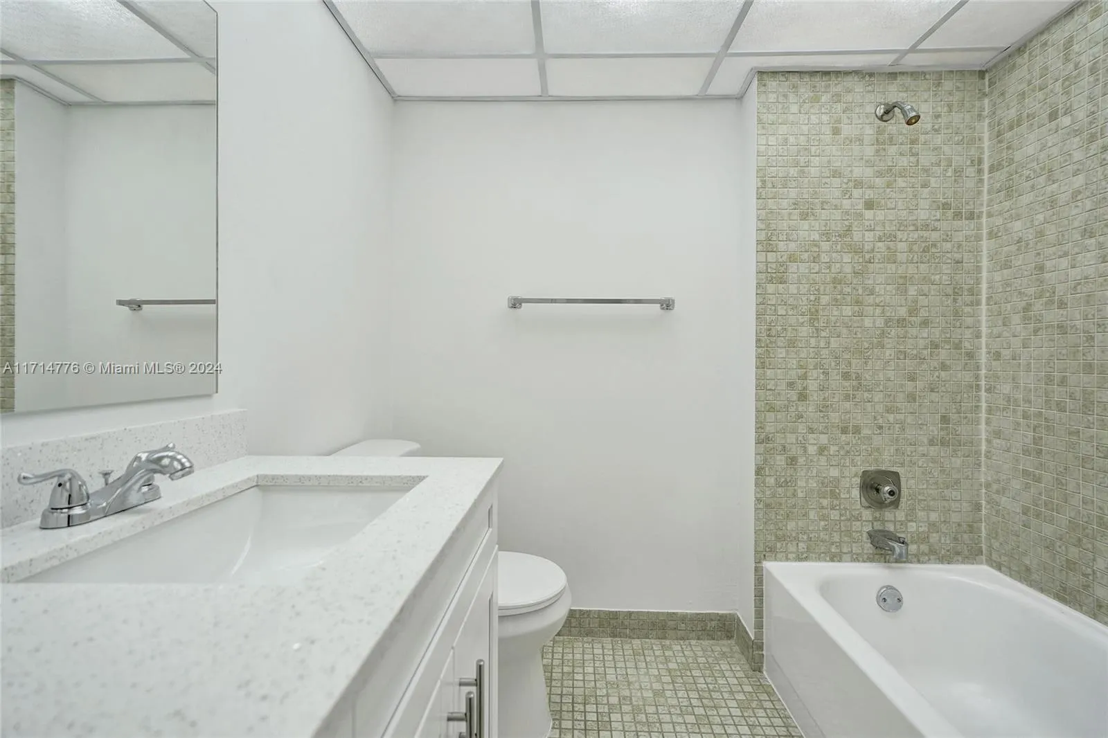 Miami, Florida 33176, United States, 2 Bedrooms Bedrooms, ,2 BathroomsBathrooms,Residential,Pending,23845