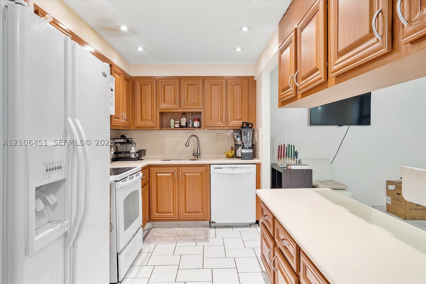 20401 NE 30th Ave 106-8