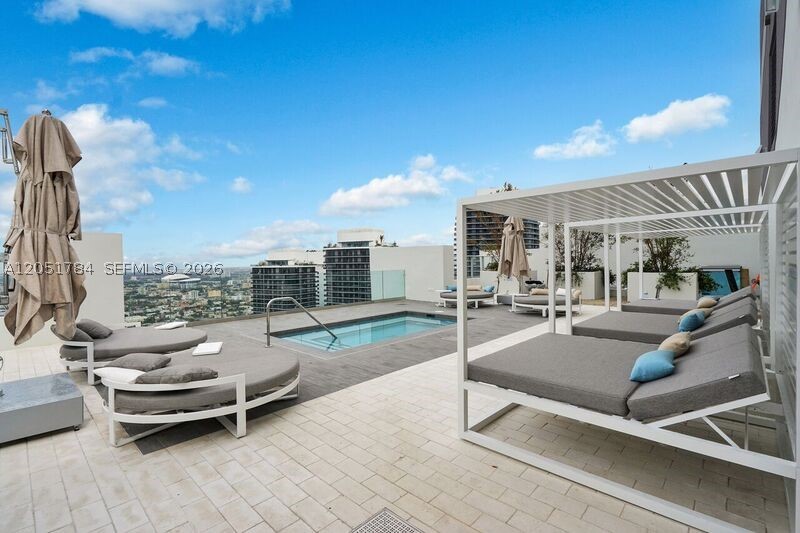 1010 Brickell Ave 1403