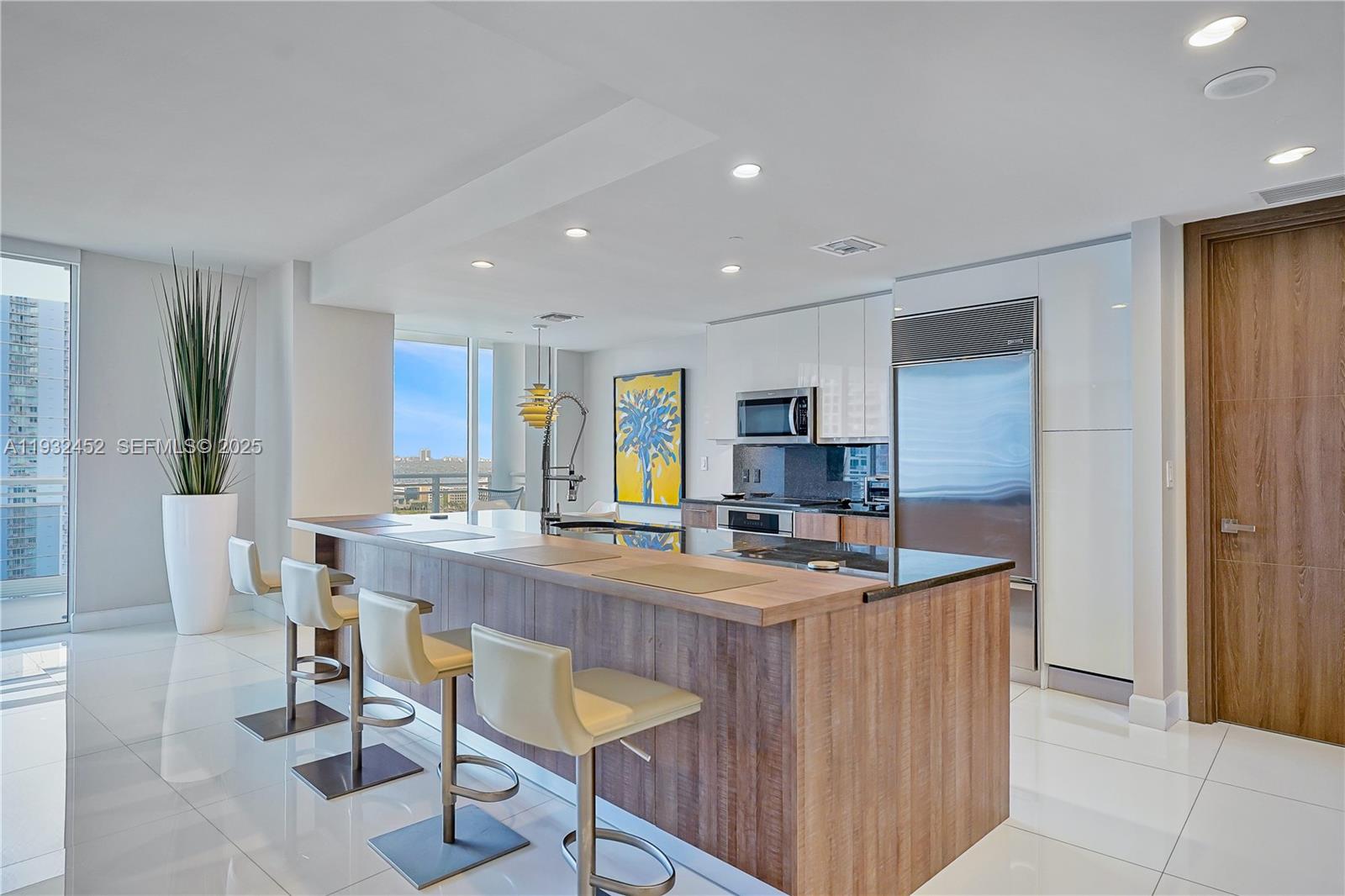 CARBONELL CONDO - Residential Lease