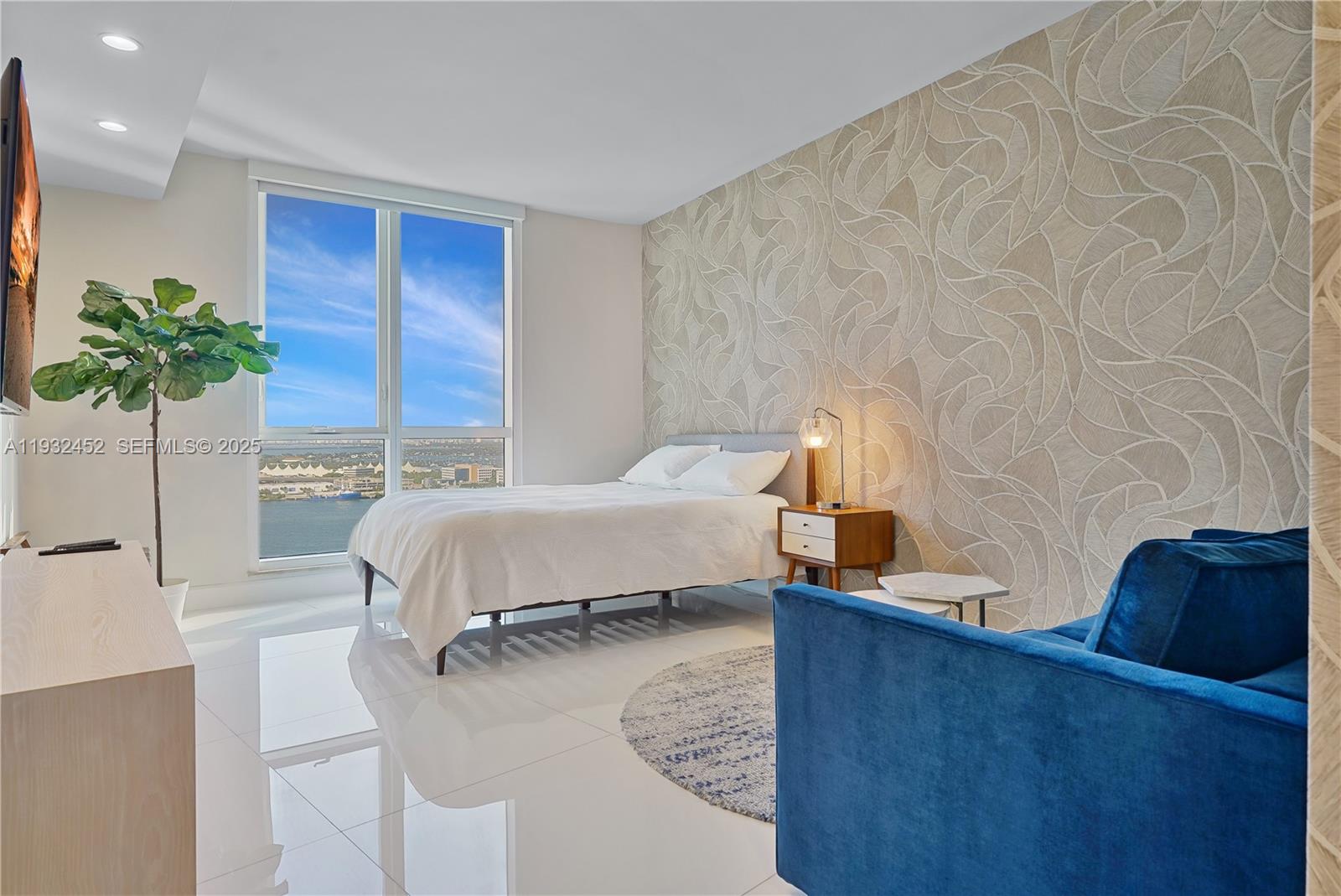 CARBONELL CONDO - Residential Lease