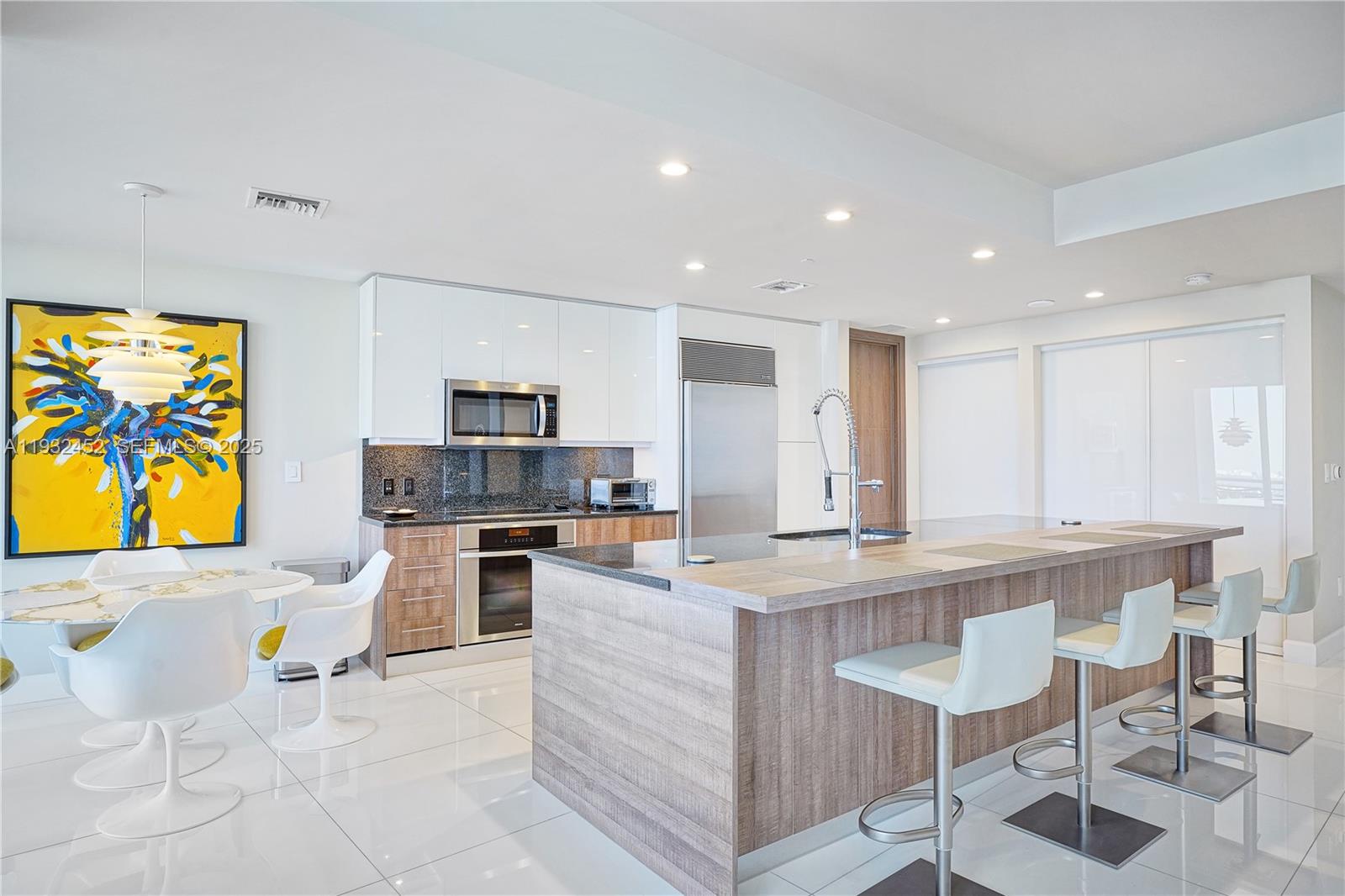 CARBONELL CONDO - Residential Lease