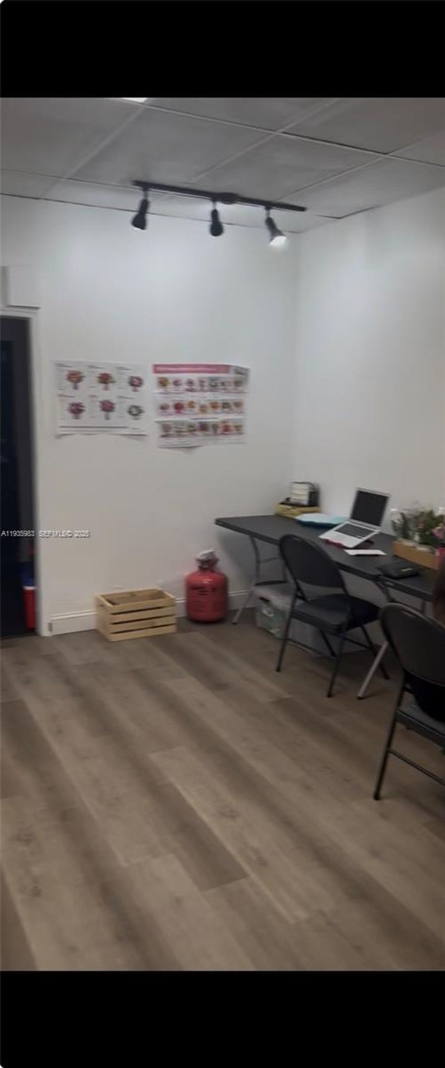 Take over lease for existing Flower shop - updated and refrigeration included. AS-IS and ready to go.
Own your own Flower shop in one of the busiest areas of Miami. Don't miss this opportunity renting and at a great price. Already setup with FTD, 1-800-Flowers.com, Google, TeleFloral and Social media - Take over and make a killing for Valentine's Day!!! Be Ready!!! Take over and start to receive orders and make it your own!!! Cooler @ $2500 and sofa best offer. Then it is 1st, Last and security deposit and it is yours!!!