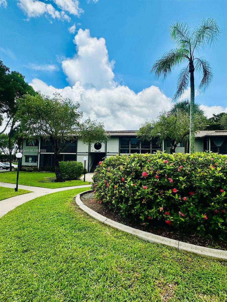 FHA Buyers Welcome! Move-In Ready 2-Bed/1-Bath First-Floor Condo – Garden Views, Sunroom & More! Welcome to your perfect first home or vacation getaway! This beautifully maintained 2-bedroom, 1-bathroom first-floor unit offers comfort, convenience, and a lifestyle you’ll love. Step inside to an open floor plan freshly painted, ready for your personal touch.
Highlights include: Impact windows throughout for peace of mind and energy efficiency, Washer & dryer hookups on site, Easy first-floor access – no stairs to climb!
Steps from the parking area – perfect for groceries or guests
Amenities including:
A brand new community pool opening this October
Two tennis courts for active living
Lush landscaping and walking paths throughout the community
Easy showings