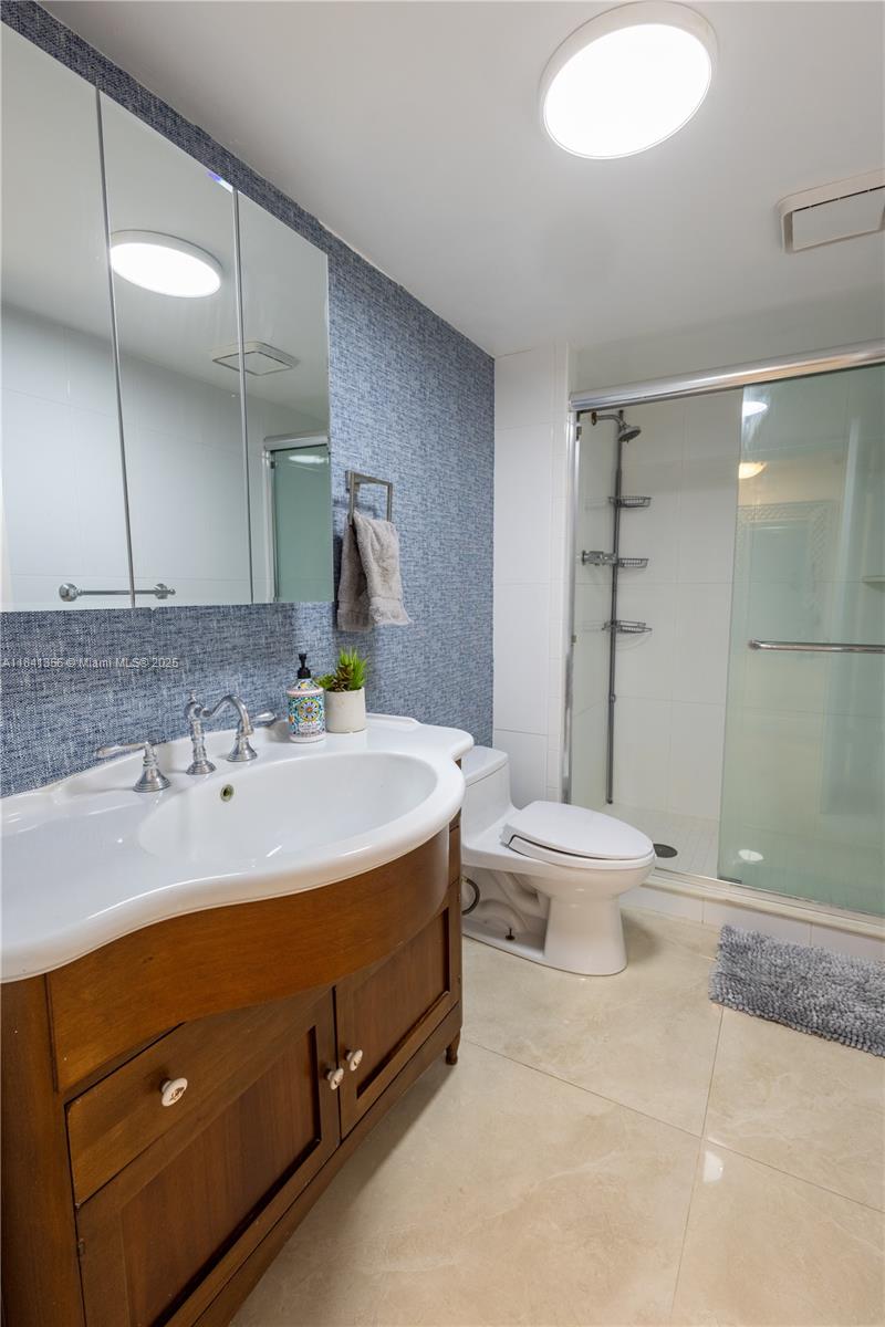 TURNBERRY ISLE CONDO - Residential