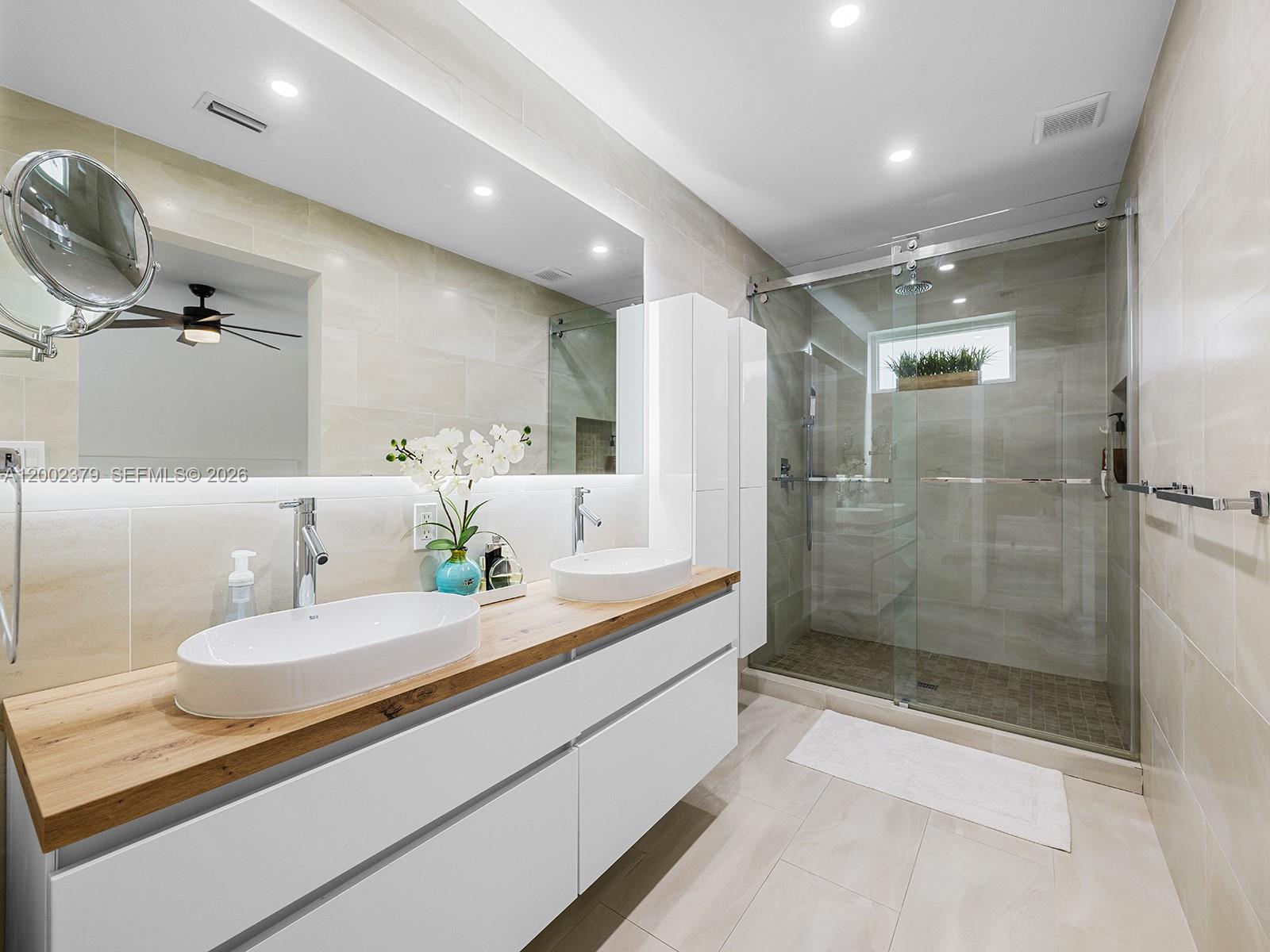 WINDSOR PARK ESTS - Residential