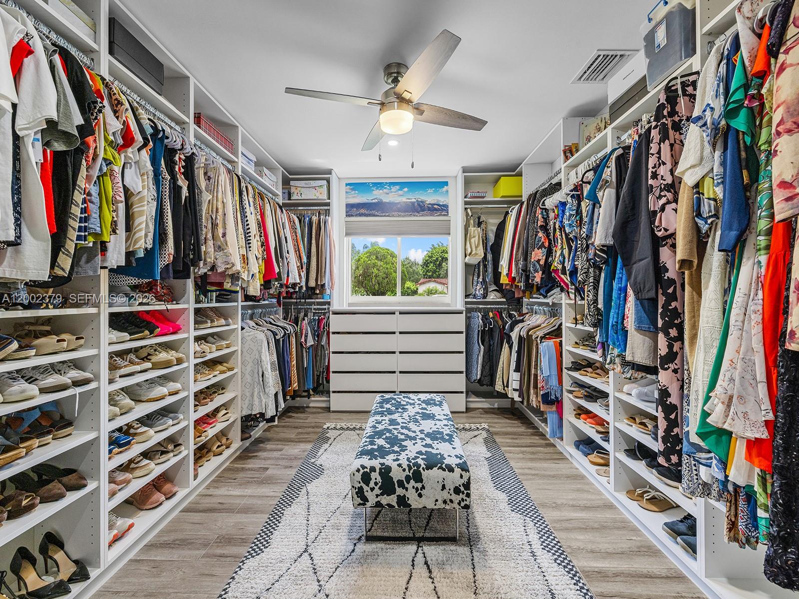 WINDSOR PARK ESTS - Residential