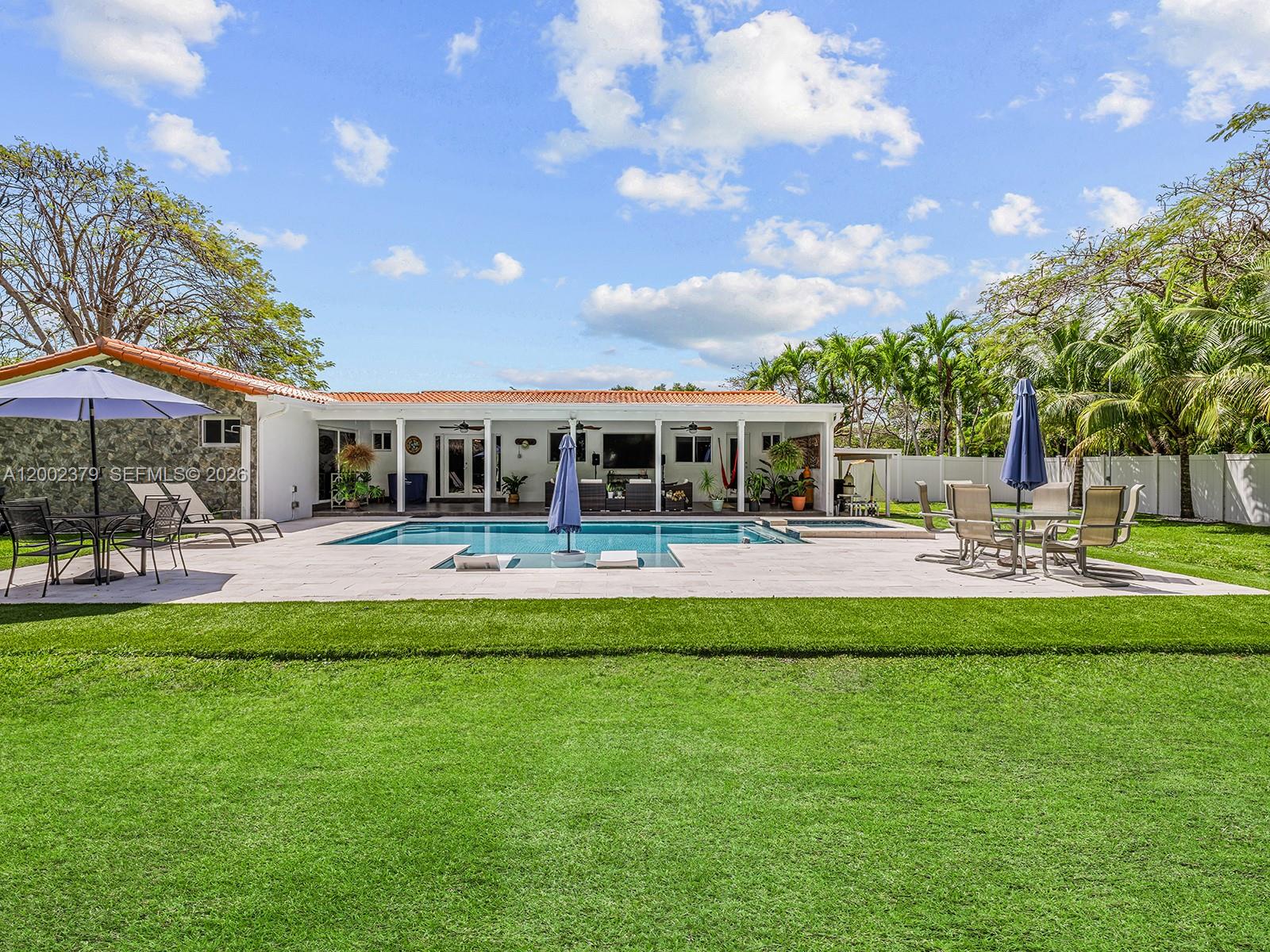 WINDSOR PARK ESTS - Residential