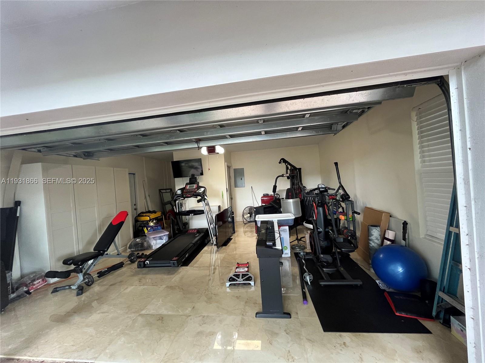 COUNTRY ADDRESS ENCORE - Residential