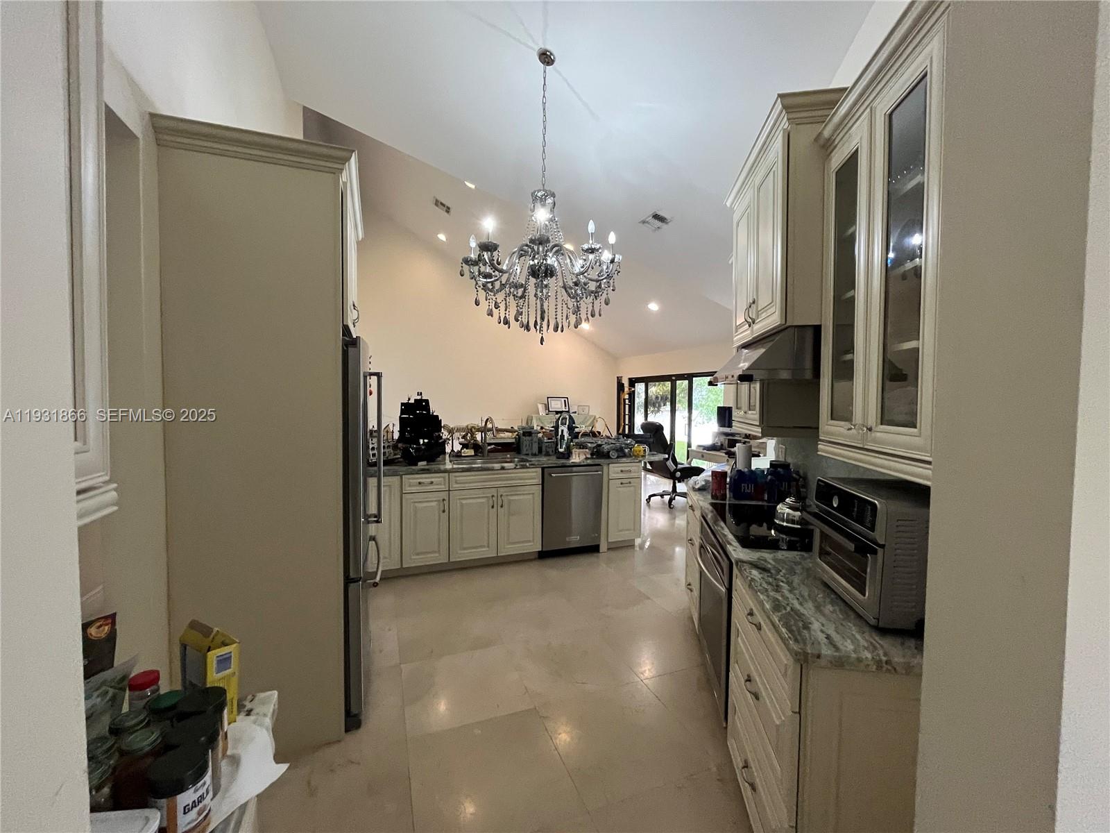 COUNTRY ADDRESS ENCORE - Residential