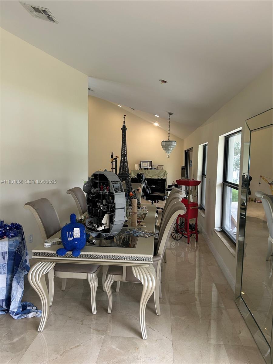 COUNTRY ADDRESS ENCORE - Residential