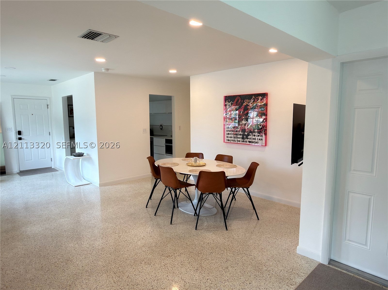712 NE 25th Ave